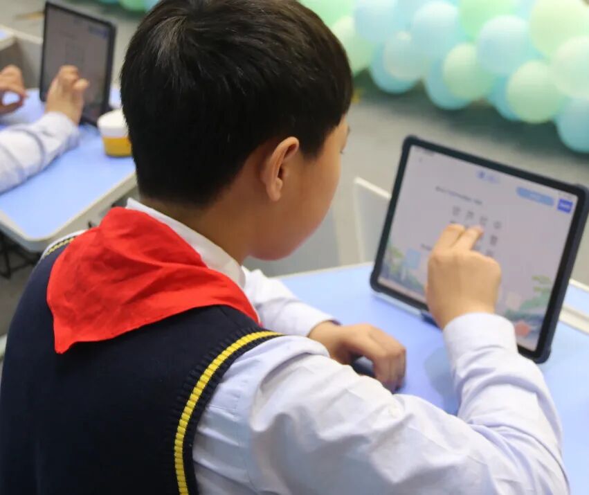 火一·竞赛月丨携诗意向前 揽星辰逐梦 ---- 2023年秋火炬一小诗词大赛
