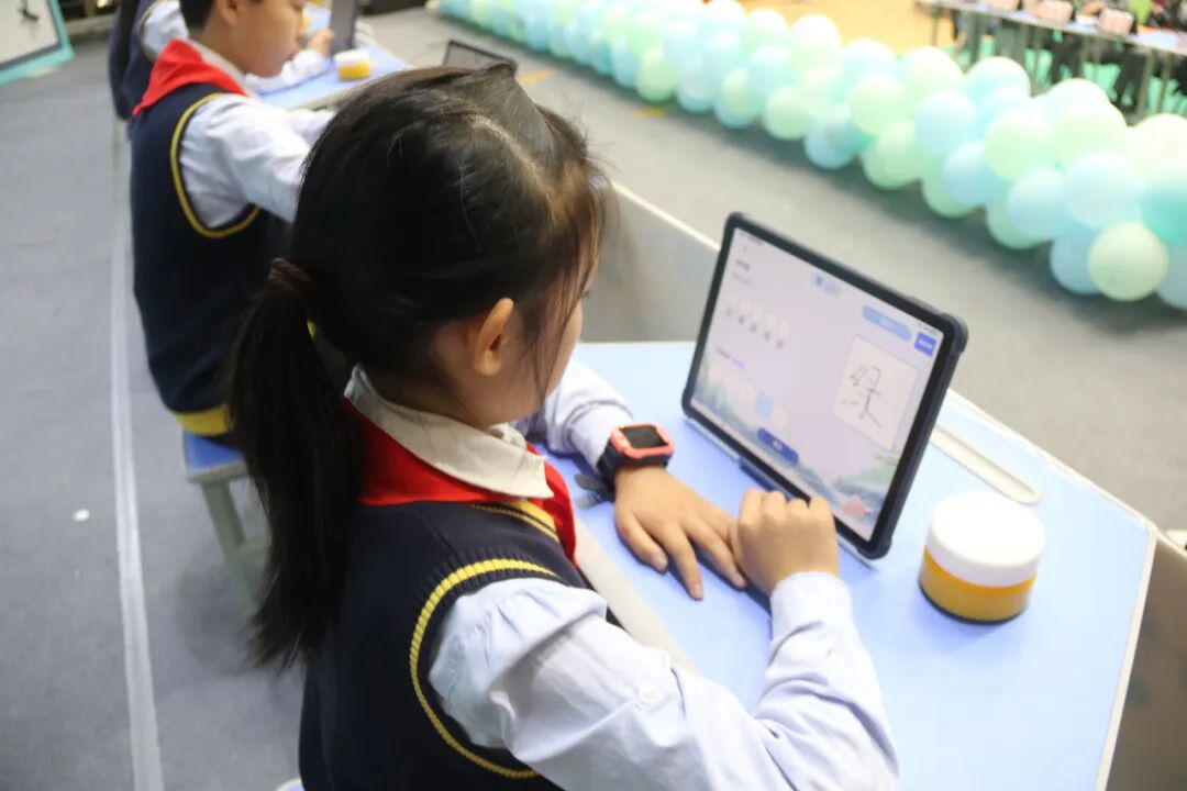 火一·竞赛月丨携诗意向前 揽星辰逐梦 ---- 2023年秋火炬一小诗词大赛