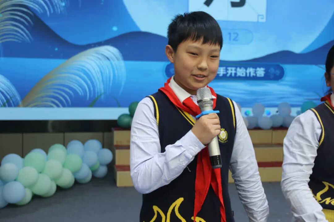 火一·竞赛月丨携诗意向前 揽星辰逐梦 ---- 2023年秋火炬一小诗词大赛