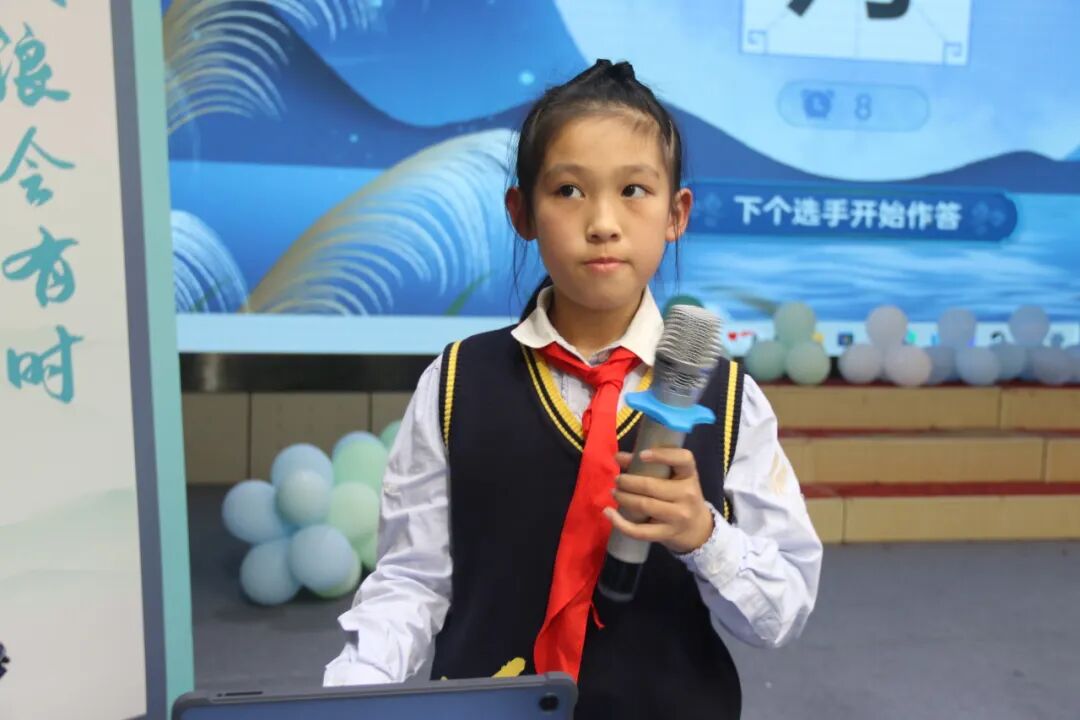 火一·竞赛月丨携诗意向前 揽星辰逐梦 ---- 2023年秋火炬一小诗词大赛