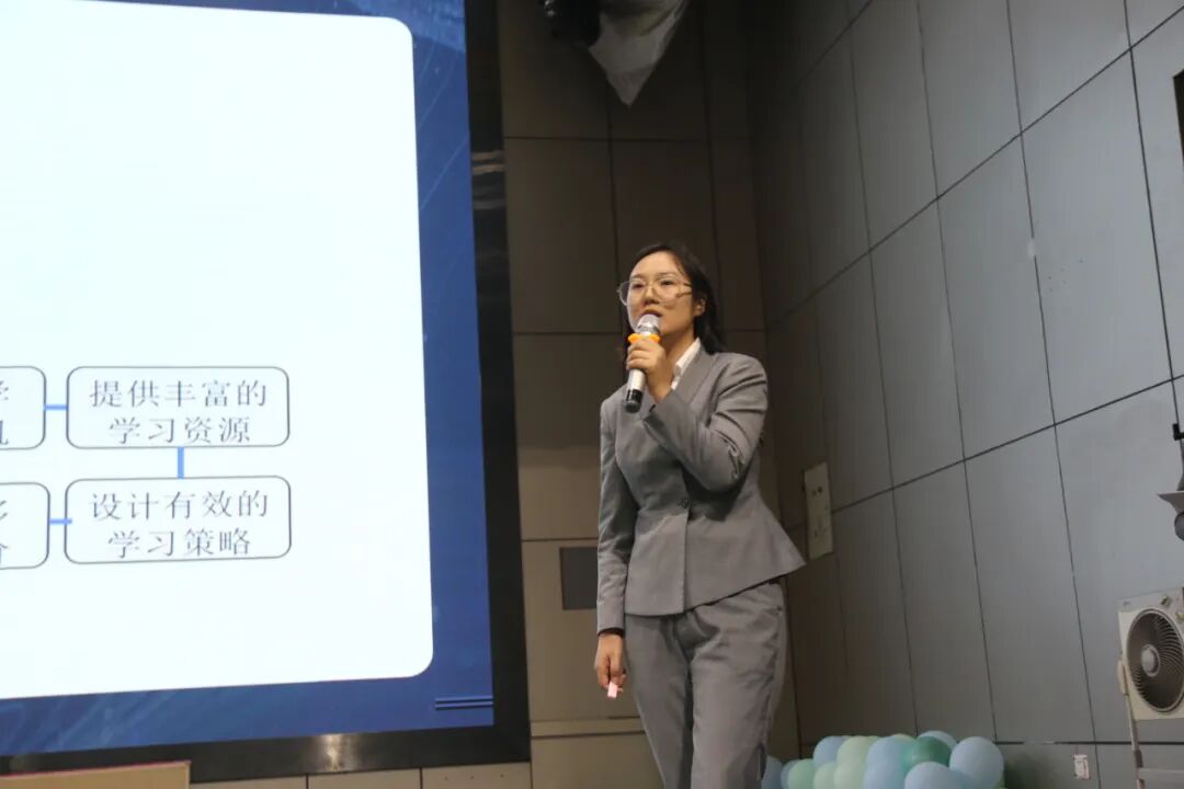 【火一•教研】项目引领,特色驱动——火炬一小举行教师教学研究“六大项目组”建设启动仪式