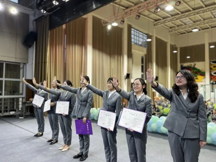 【火一•教研】项目引领,特色驱动——火炬一小举行教师教学研究“六大项目组”建设启动仪式