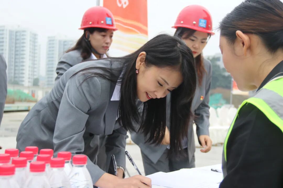 火一·喜讯丨 绵阳高新区火炬第一小学校 A校区建设项目顺利封顶！