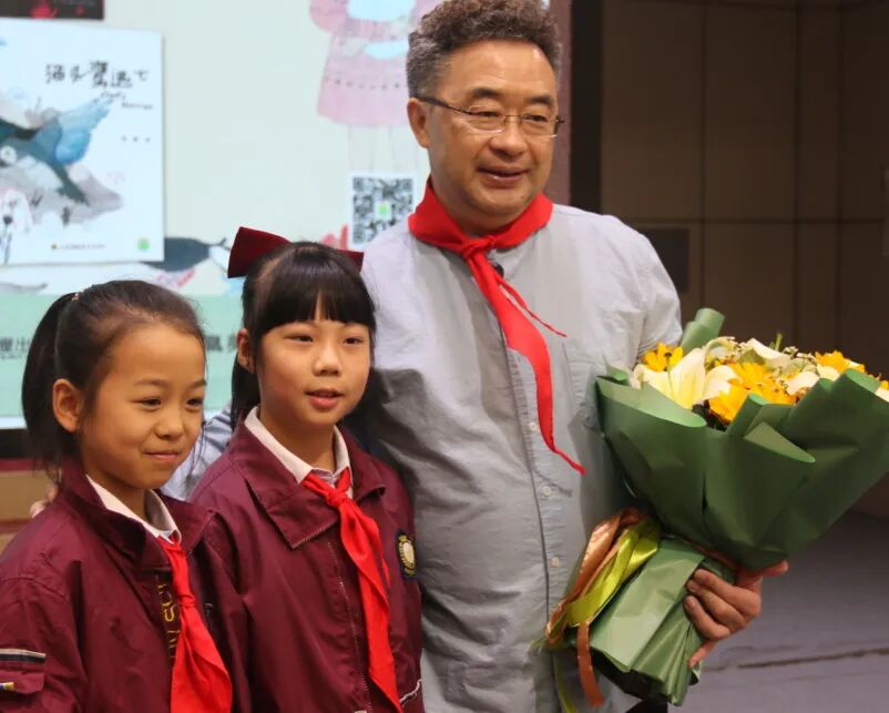 火一动态|快乐阅读 轻松写作 —— 著名儿童文学作家祁智走进火炬一小