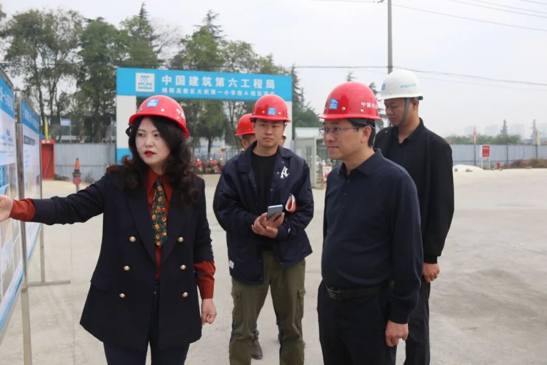 火一·动态丨深入调研促提升  精准指导助发展 --绵阳科技城社会事业和基层治理局局长杨国斌一行调研火炬一小