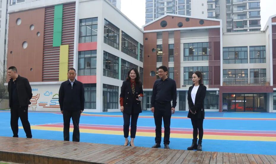 火一·动态丨深入调研促提升  精准指导助发展 --绵阳科技城社会事业和基层治理局局长杨国斌一行调研火炬一小