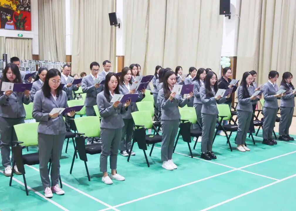 【火一•动态】匠心传承 沐光而行 ——火炬一小举行“幸福青蓝”师徒结对仪式