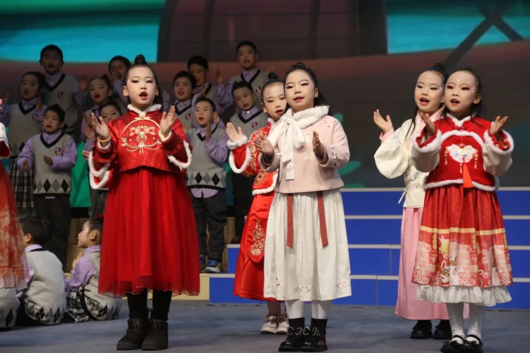 童声诵经典 幸福龘龘年 ——火炬一小2024迎新年系列活动