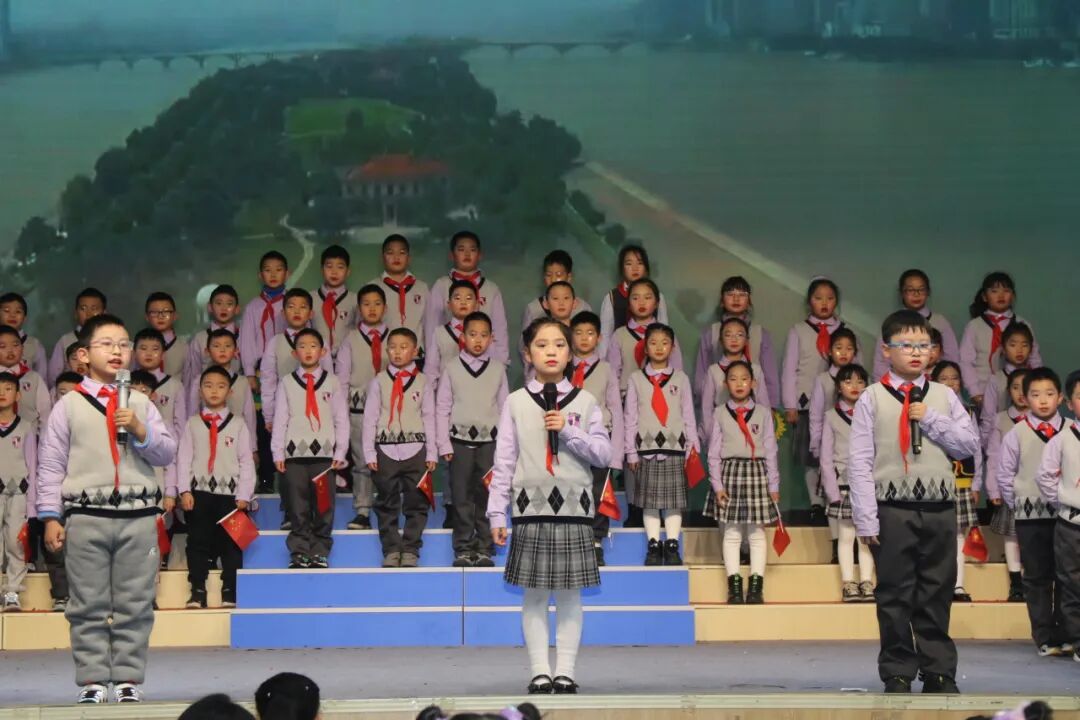 童声诵经典 幸福龘龘年 ——火炬一小2024迎新年系列活动