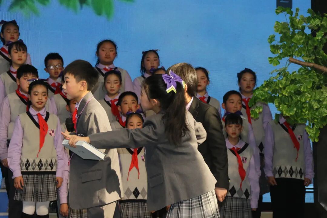 童声诵经典 幸福龘龘年 ——火炬一小2024迎新年系列活动