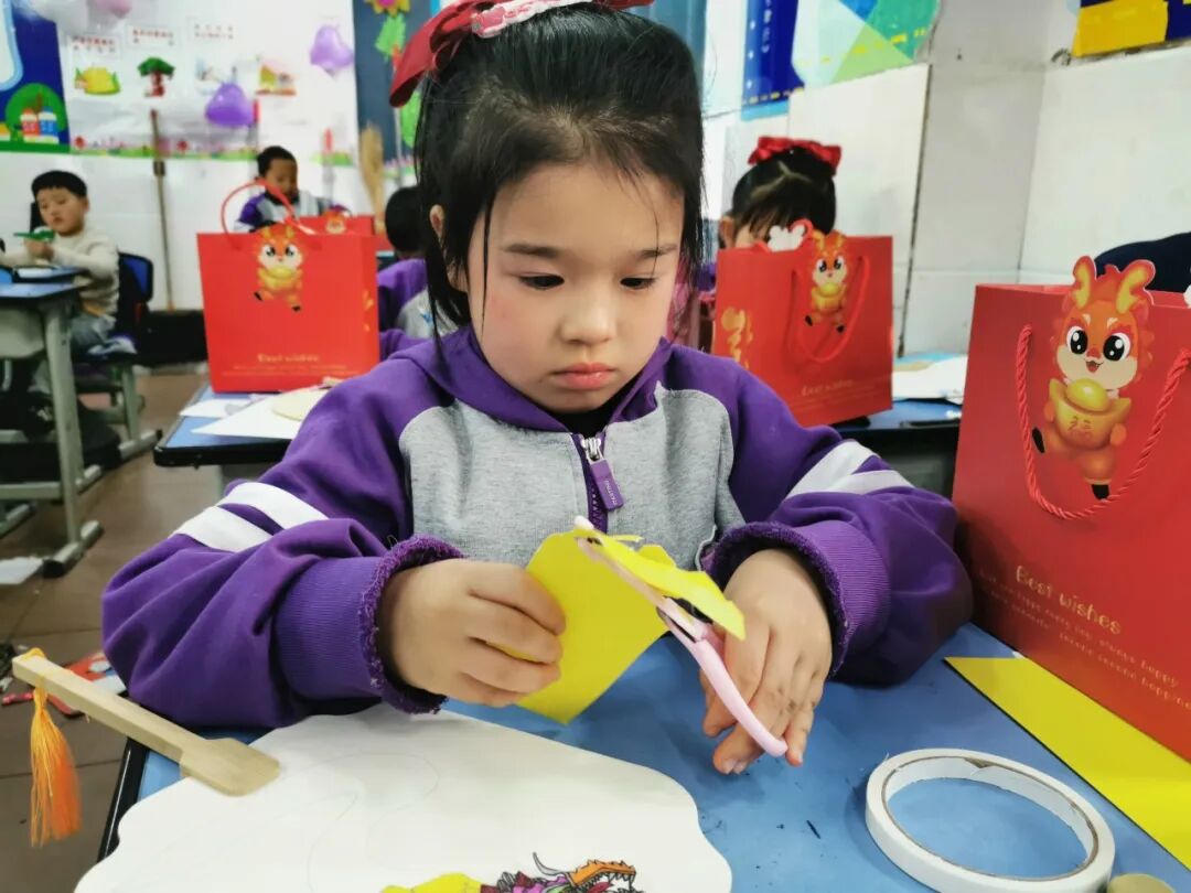 童声诵经典 幸福龘龘年 ——火炬一小2024迎新年系列活动