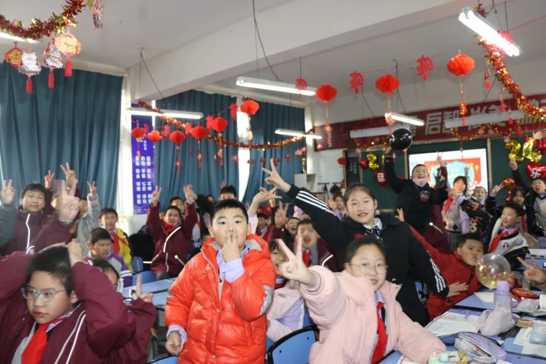 童声诵经典 幸福龘龘年 ——火炬一小2024迎新年系列活动