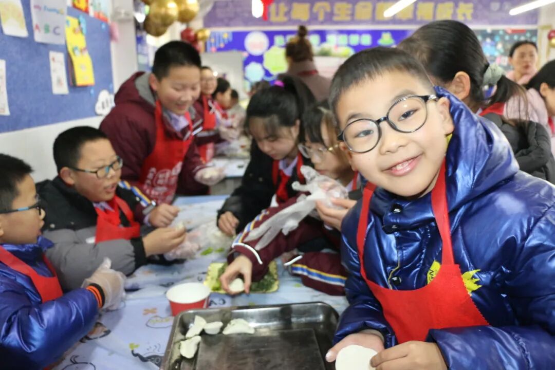 童声诵经典 幸福龘龘年 ——火炬一小2024迎新年系列活动