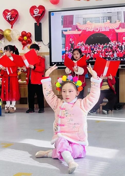 童声诵经典 幸福龘龘年 ——火炬一小2024迎新年系列活动