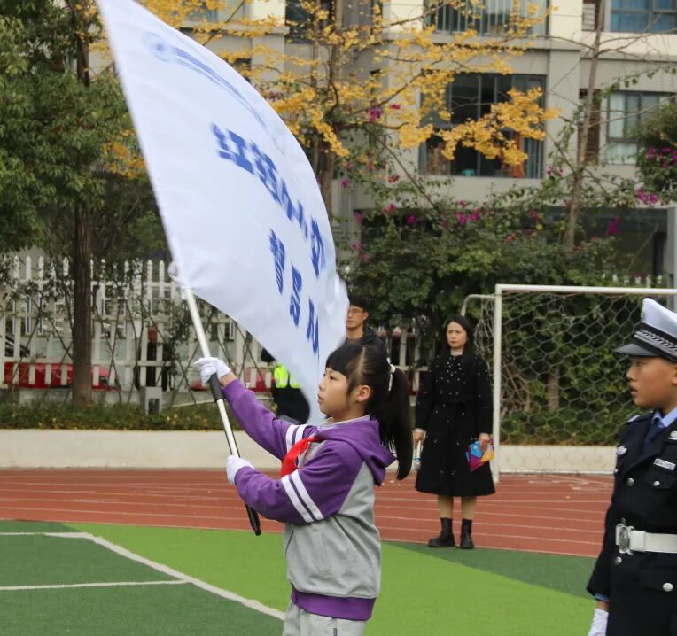 【安全交通 文明出行】火炬一小“12.2全国交通安全日” 主题教育系列活动