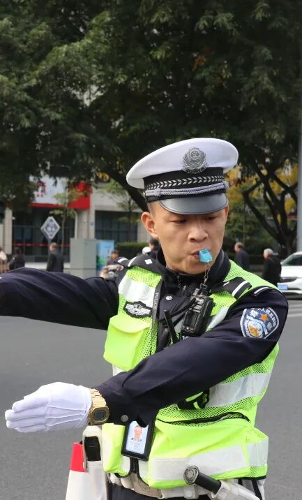 【安全交通 文明出行】火炬一小“12.2全国交通安全日” 主题教育系列活动