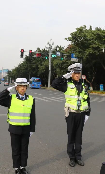 【安全交通 文明出行】火炬一小“12.2全国交通安全日” 主题教育系列活动