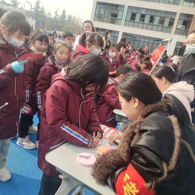 奇思妙想 “龙”重登场——火炬一小一、二年级学生素养综合评价活动