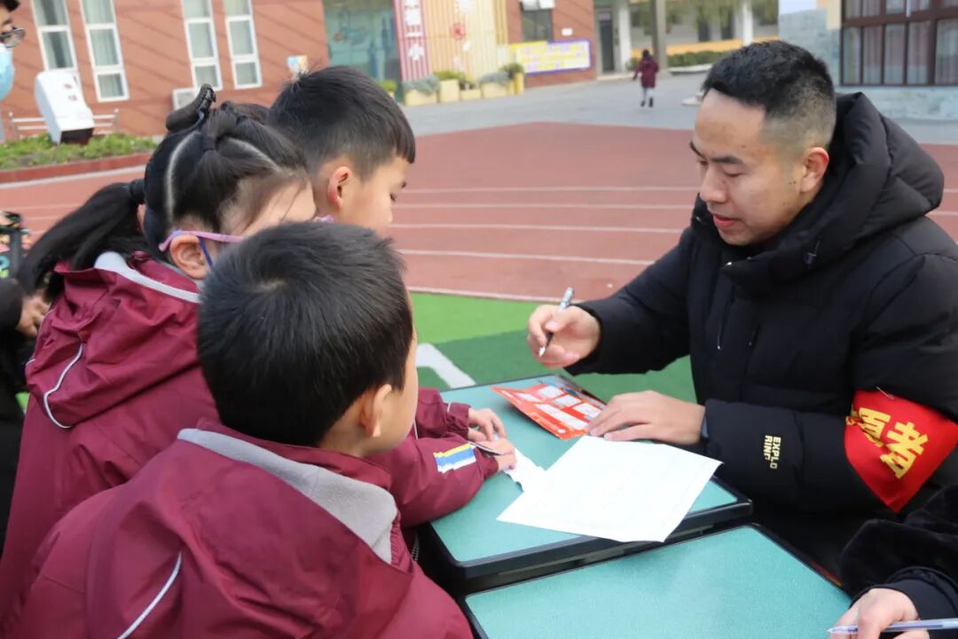 奇思妙想 “龙”重登场——火炬一小一、二年级学生素养综合评价活动