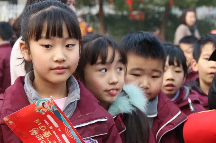 奇思妙想 “龙”重登场——火炬一小一、二年级学生素养综合评价活动