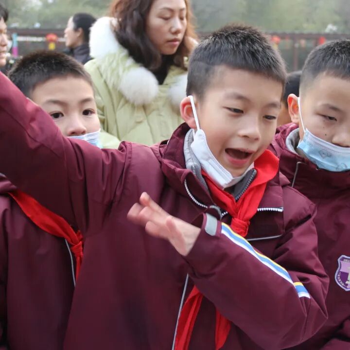 奇思妙想 “龙”重登场——火炬一小一、二年级学生素养综合评价活动