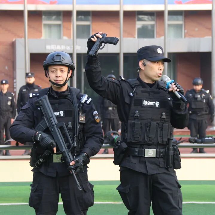 火一动态丨当“警察节”遇上一场特别“联盟”——绵阳市公安局特巡警支队与高新区火炬一小开展警营开放日活动