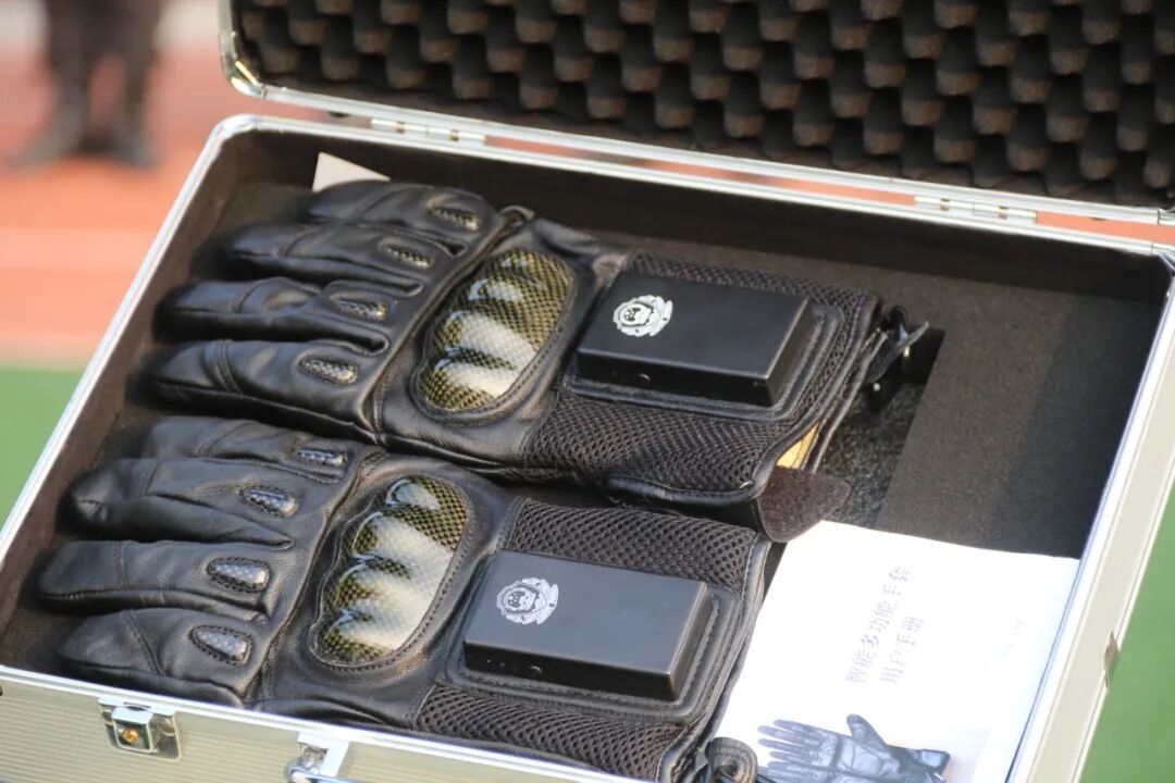 火一动态丨当“警察节”遇上一场特别“联盟”——绵阳市公安局特巡警支队与高新区火炬一小开展警营开放日活动