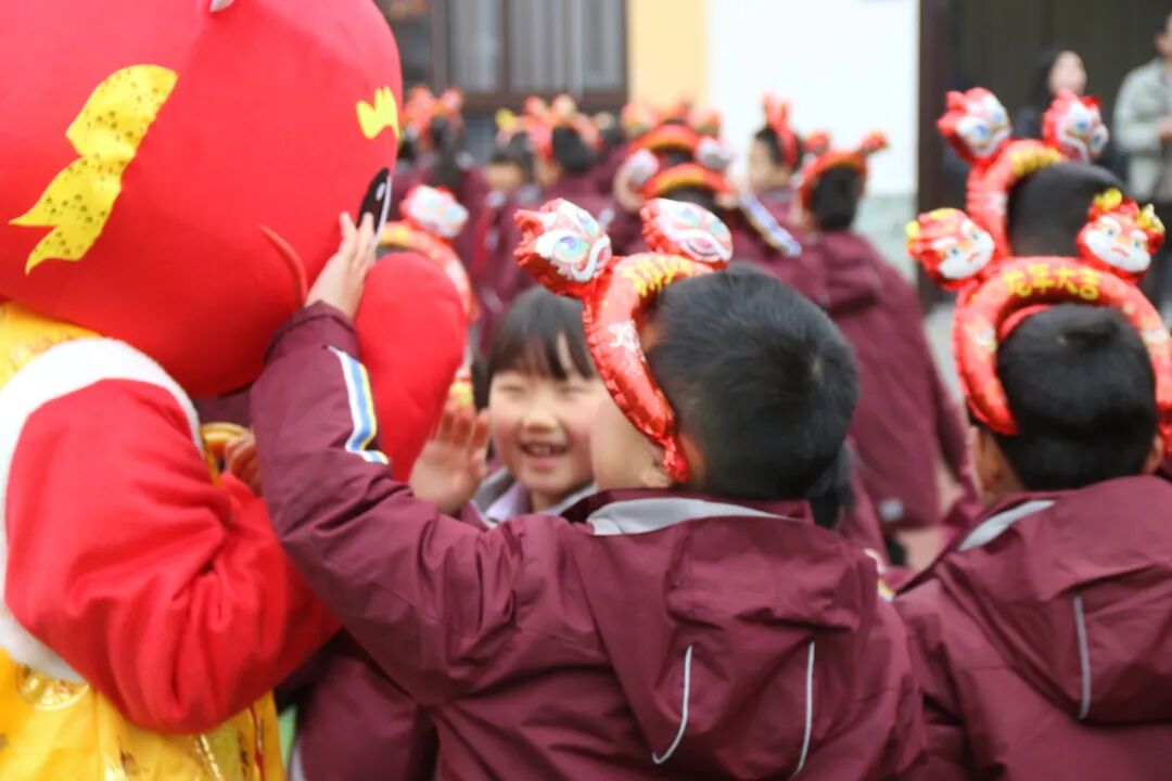 开学季丨神兽归“龙”,初春相见----2024年春火炬一小开学校园风景线