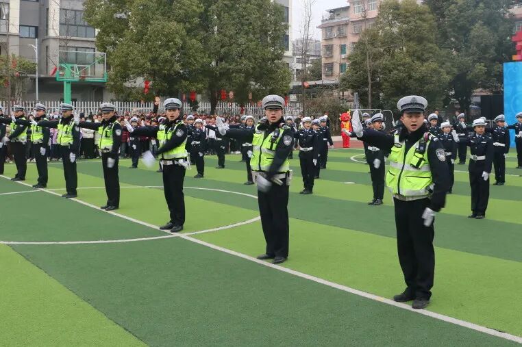 开学季丨神兽归“龙”,初春相见----2024年春火炬一小开学校园风景线