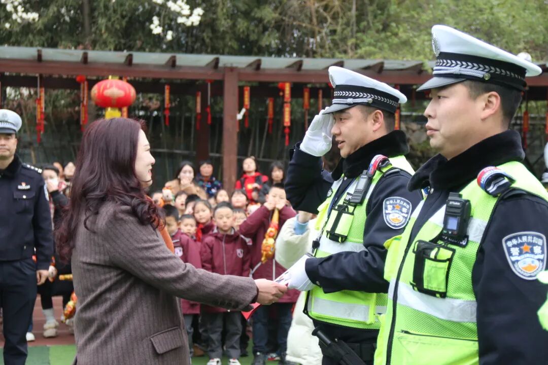 开学季丨神兽归“龙”,初春相见----2024年春火炬一小开学校园风景线