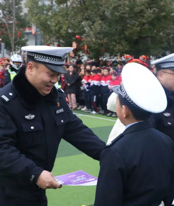 开学季丨神兽归“龙”,初春相见----2024年春火炬一小开学校园风景线