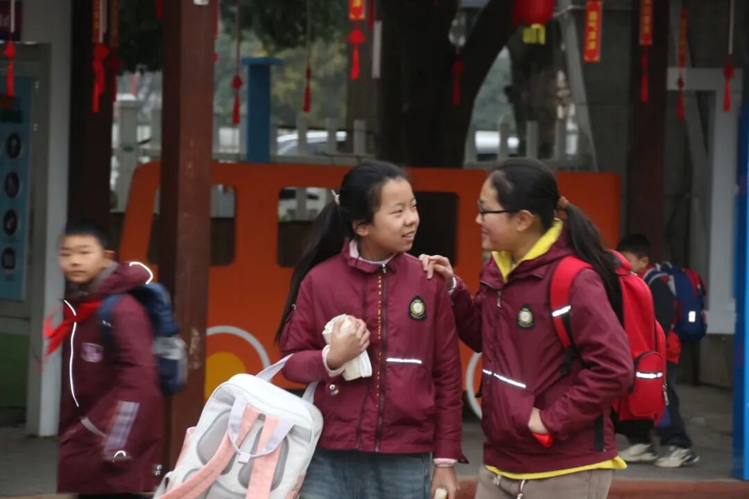 开学季丨神兽归“龙”,初春相见----2024年春火炬一小开学校园风景线