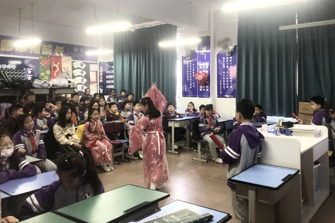 揭秘:3月,“班花”们的小确幸——火炬一小第十一届班主任节系列活动