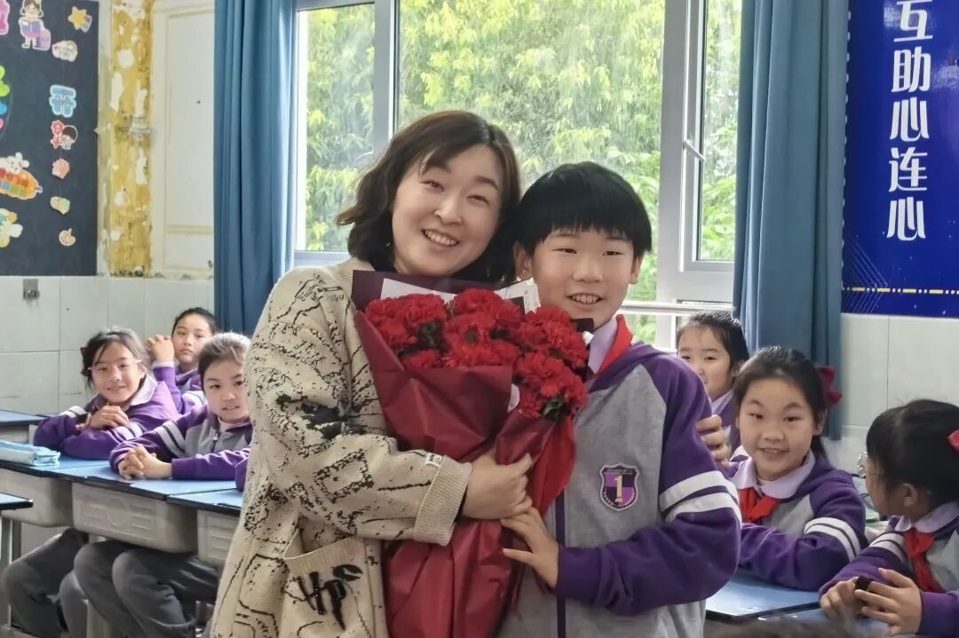 揭秘:3月,“班花”们的小确幸——火炬一小第十一届班主任节系列活动