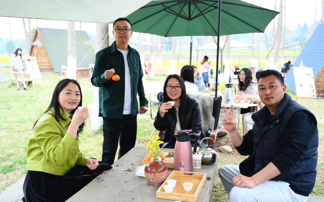 幸福“班花”·踏青去——火炬一小第十一届班主任节团建活动