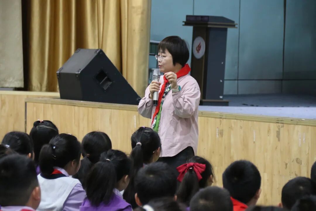 【火一读书节】愿每一个日子都温暖明亮——4.23世界读书日|作家郭姜燕进校园