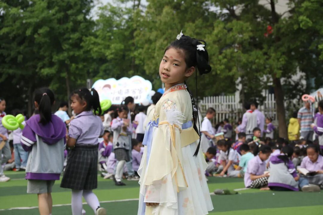 【火一读书节】春色恰如许，“旧书”开启新旅程 ---火炬一小2024年春第十一届读书节之跳蚤书市