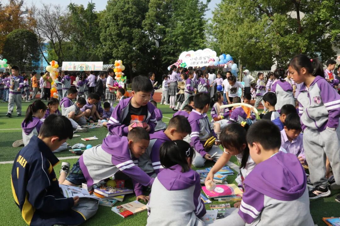 【火一读书节】春色恰如许，“旧书”开启新旅程 ---火炬一小2024年春第十一届读书节之跳蚤书市