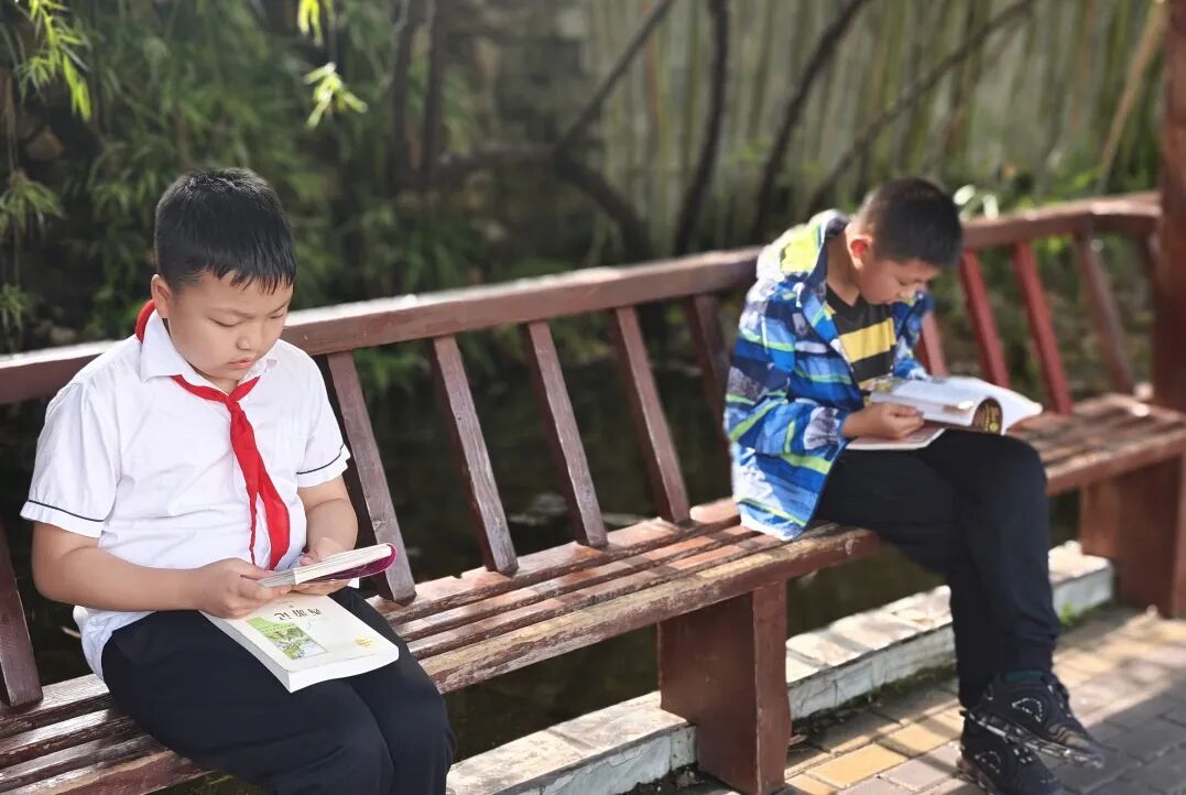 【火一读书节】春色恰如许，“旧书”开启新旅程 ---火炬一小2024年春第十一届读书节之跳蚤书市