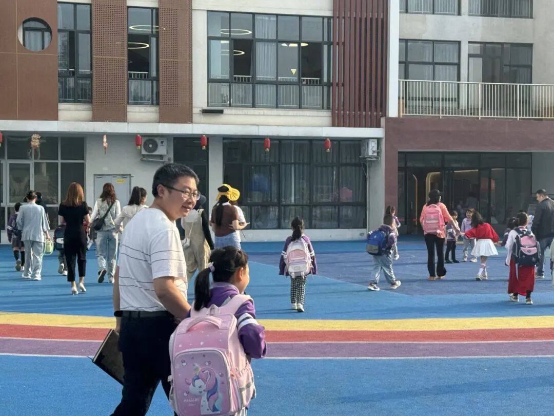 家校携手，同行以致远 --2024年春火炬一小家校共育活动月
