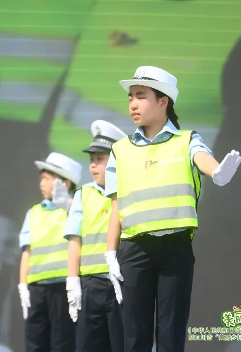 文明交通 浸润文明人生│火炬一小“小交警”特色彰显