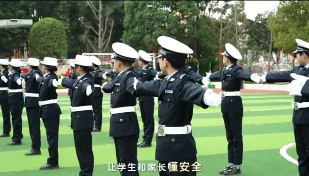 文明交通 浸润文明人生│火炬一小“小交警”特色彰显
