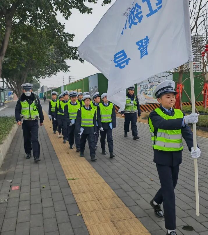 文明交通 浸润文明人生│火炬一小“小交警”特色彰显