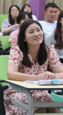 百舸争流，奋楫向前锤炼素养  ---火炬一小教师师德师风演讲比赛暨 31 期教师论坛活动