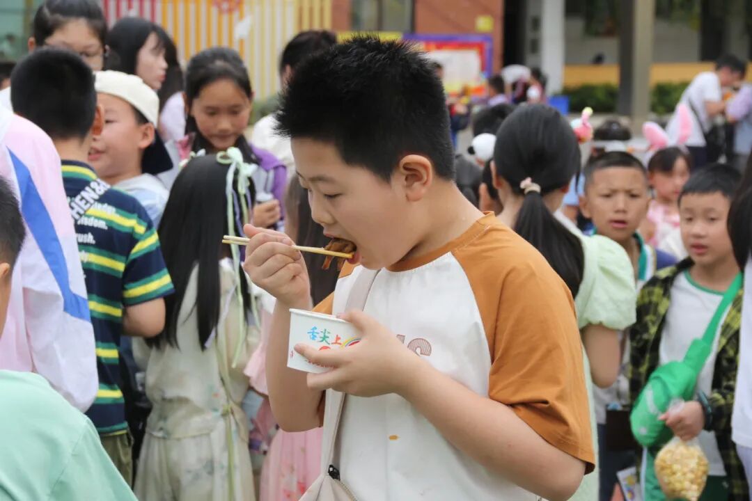 萌小探奇幻游嘉年华——火炬一小六一系列活动