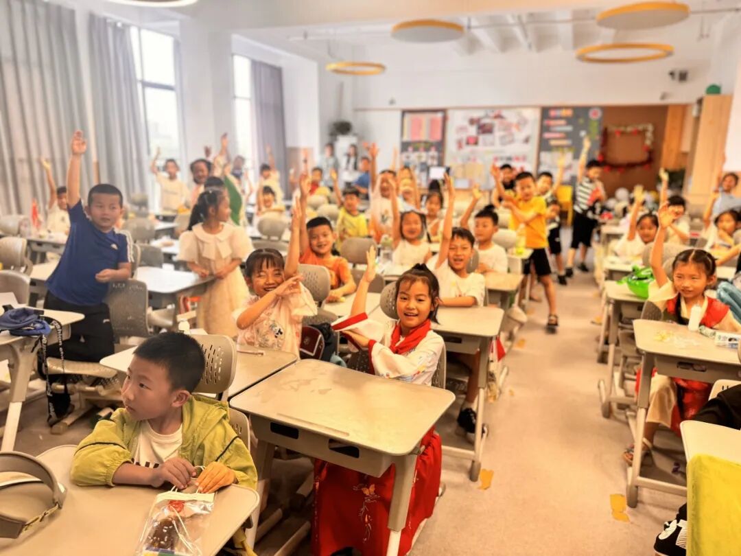 萌小探奇幻游嘉年华——火炬一小六一系列活动