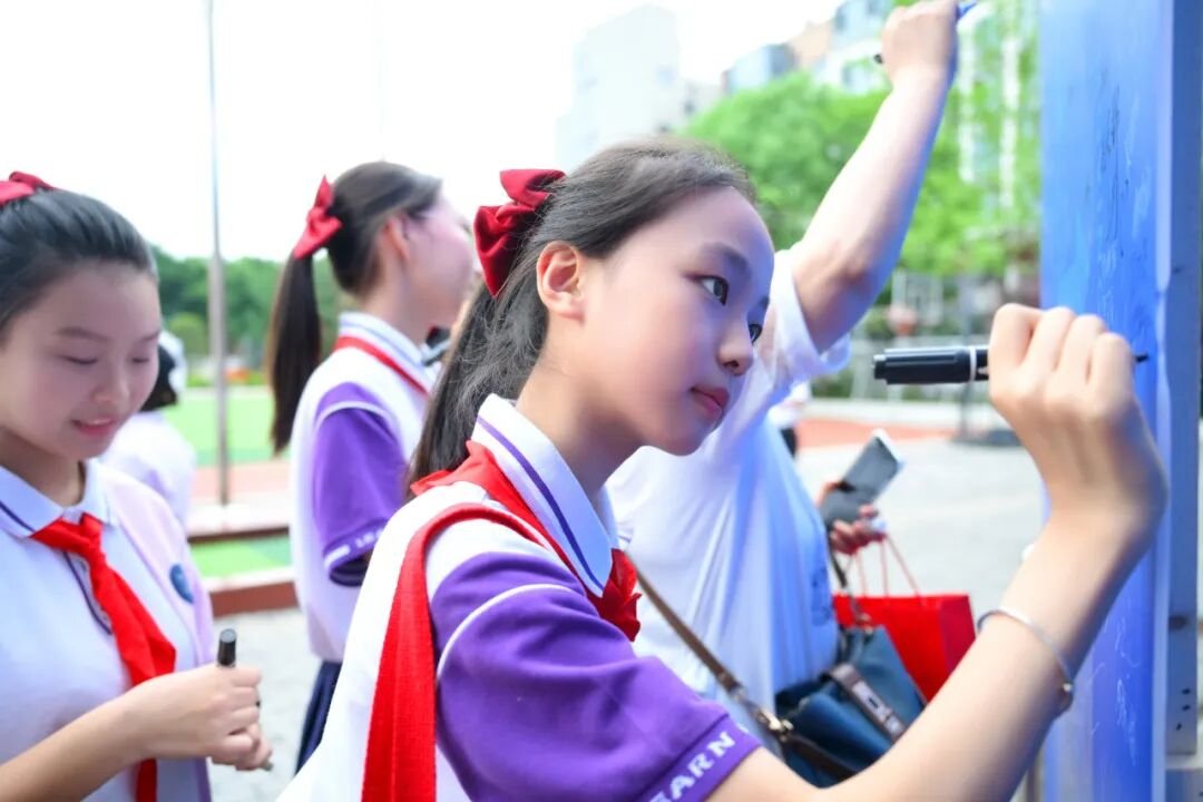 感恩成长,揽梦远航 ----火炬一小2018届毕业典礼