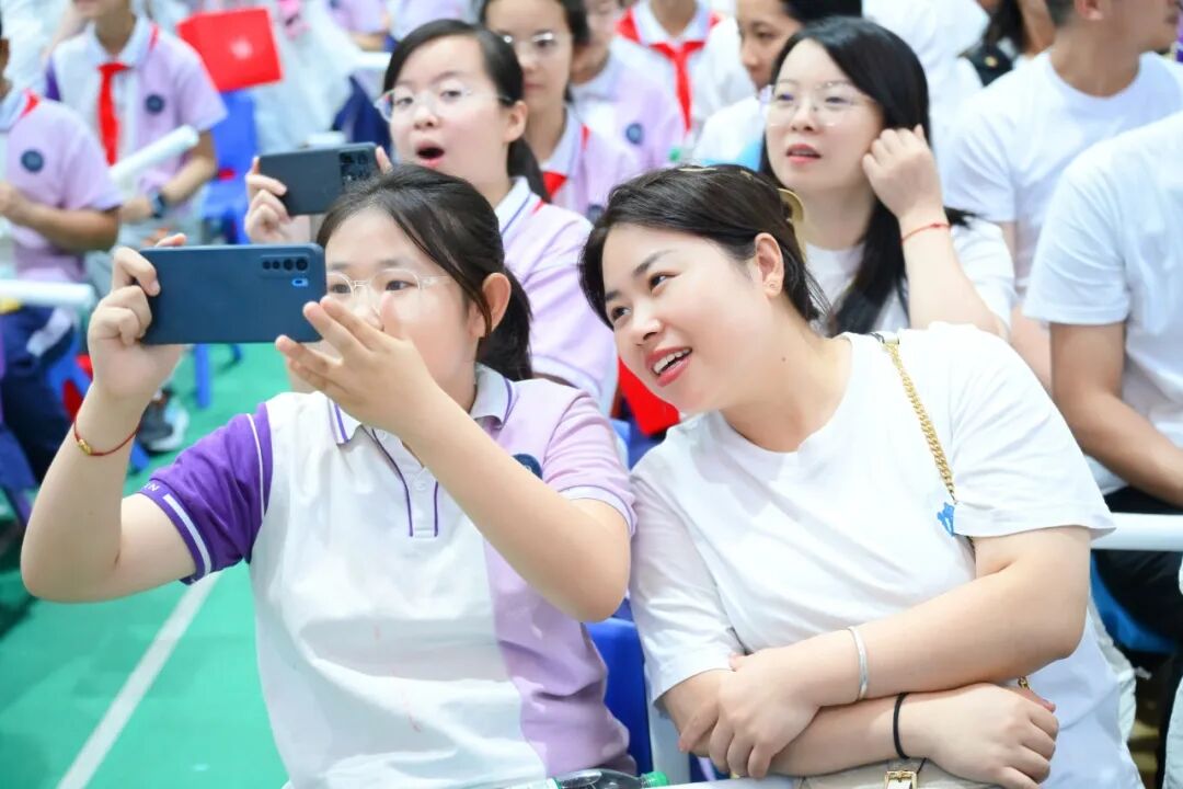 感恩成长,揽梦远航 ----火炬一小2018届毕业典礼