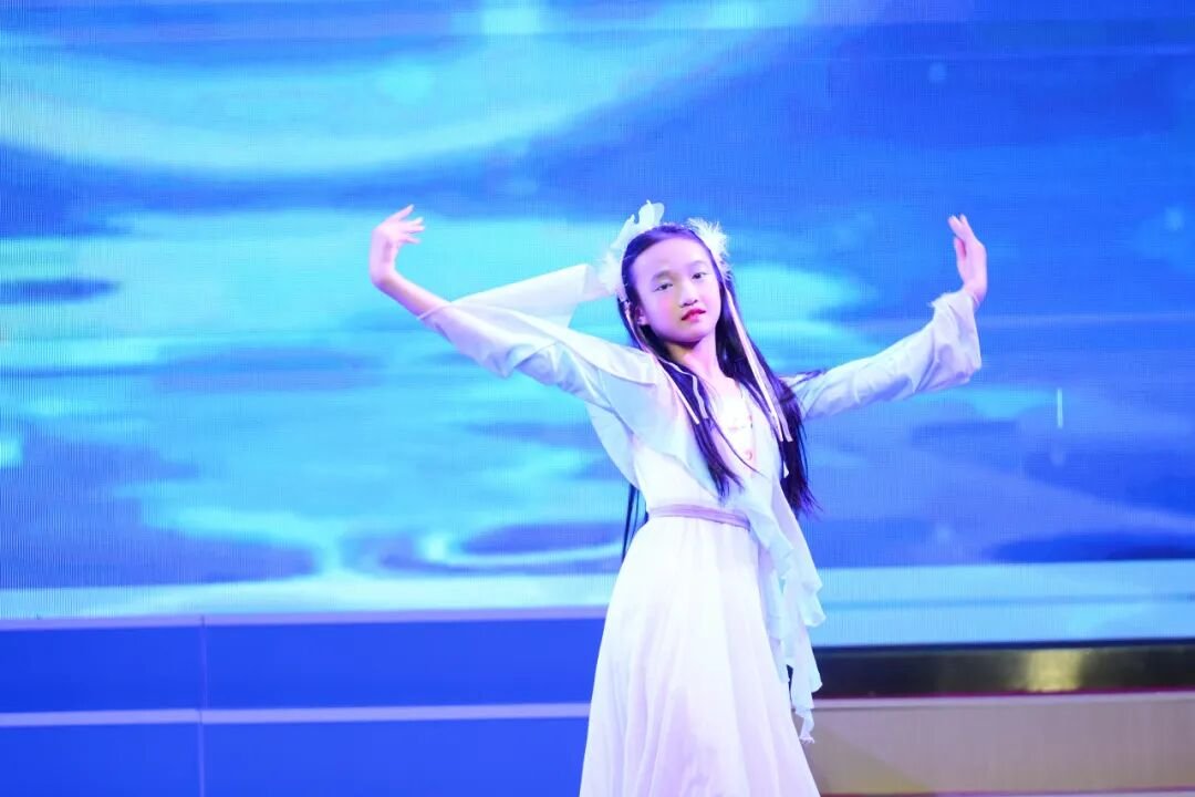感恩成长,揽梦远航 ----火炬一小2018届毕业典礼
