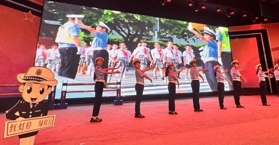十全十美  我们又摘冠啦！——火炬一小苏羿云同学荣获市演讲比赛冠军